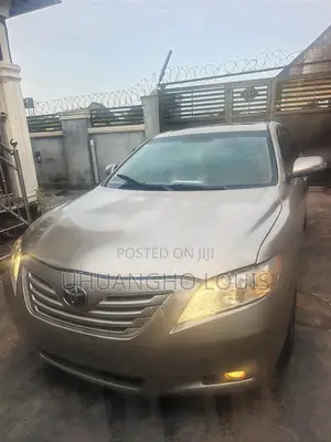 Toyota Camry 3.5 XLE 2008 Gold