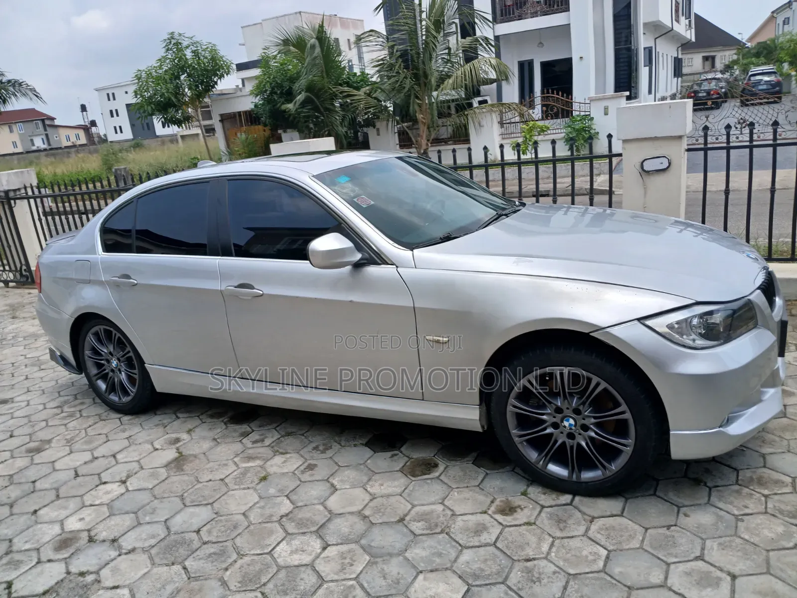 BMW 3 Series 330i RWD 2008 Silver
