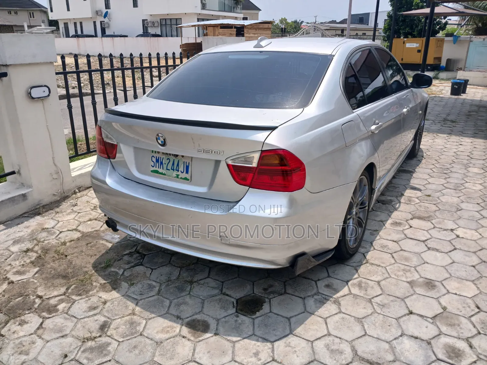 BMW 3 Series 330i RWD 2008 Silver