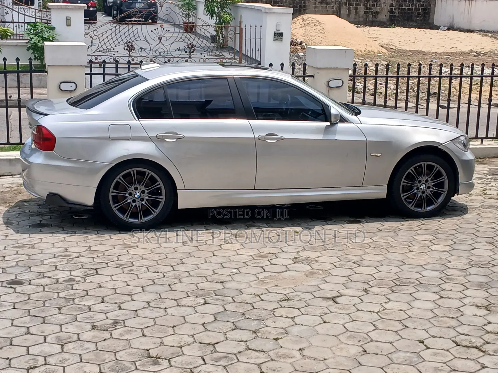 BMW 3 Series 330i RWD 2008 Silver
