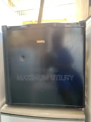 Chiq 31 Liters Uk Used Factory Fitted Bedside Freezer