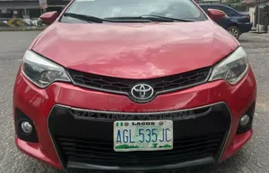 Toyota Corolla 2016 Red