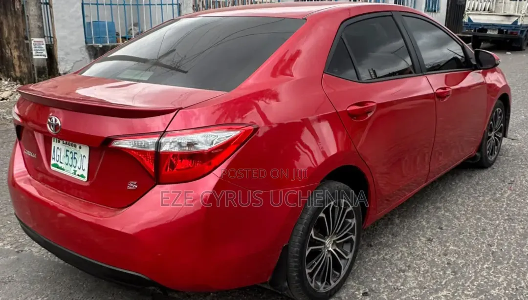 Toyota Corolla 2016 Red