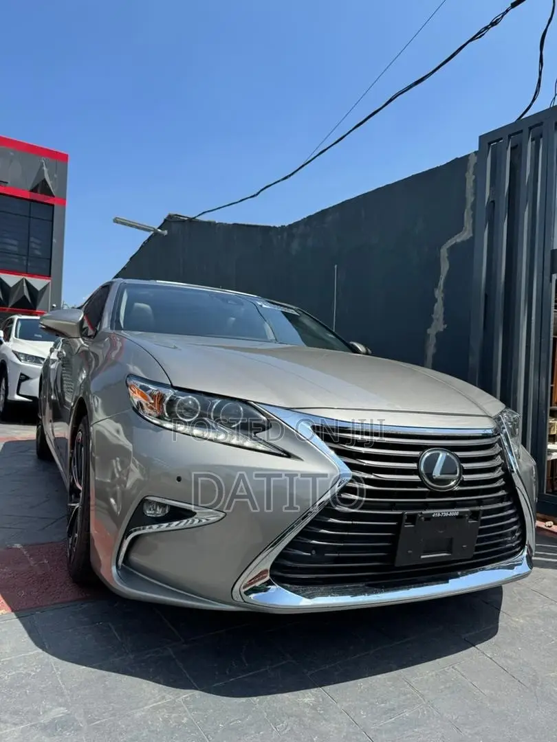 Lexus ES 2017 Silver