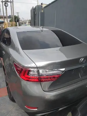 Lexus ES 2017 Silver
