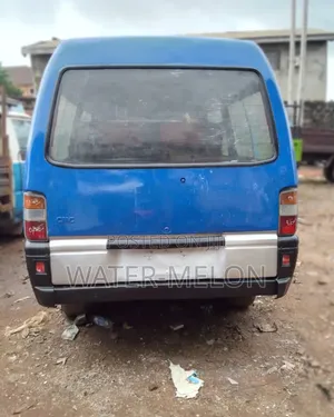 Mitsubishi L300 2005 Blue
