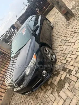 Toyota Camry SE 4dr Sedan (2.5L 4cyl 6A) 2013 Black