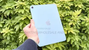 New Apple iPad (2025) 256 GB