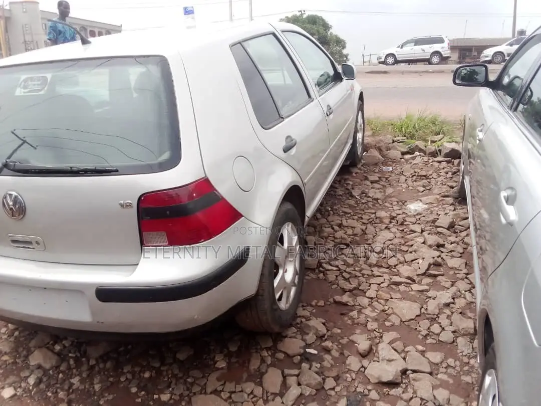 Volkswagen Golf 1.6 Automatic 2003 Silver