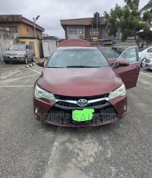 Toyota Camry 2017 Red