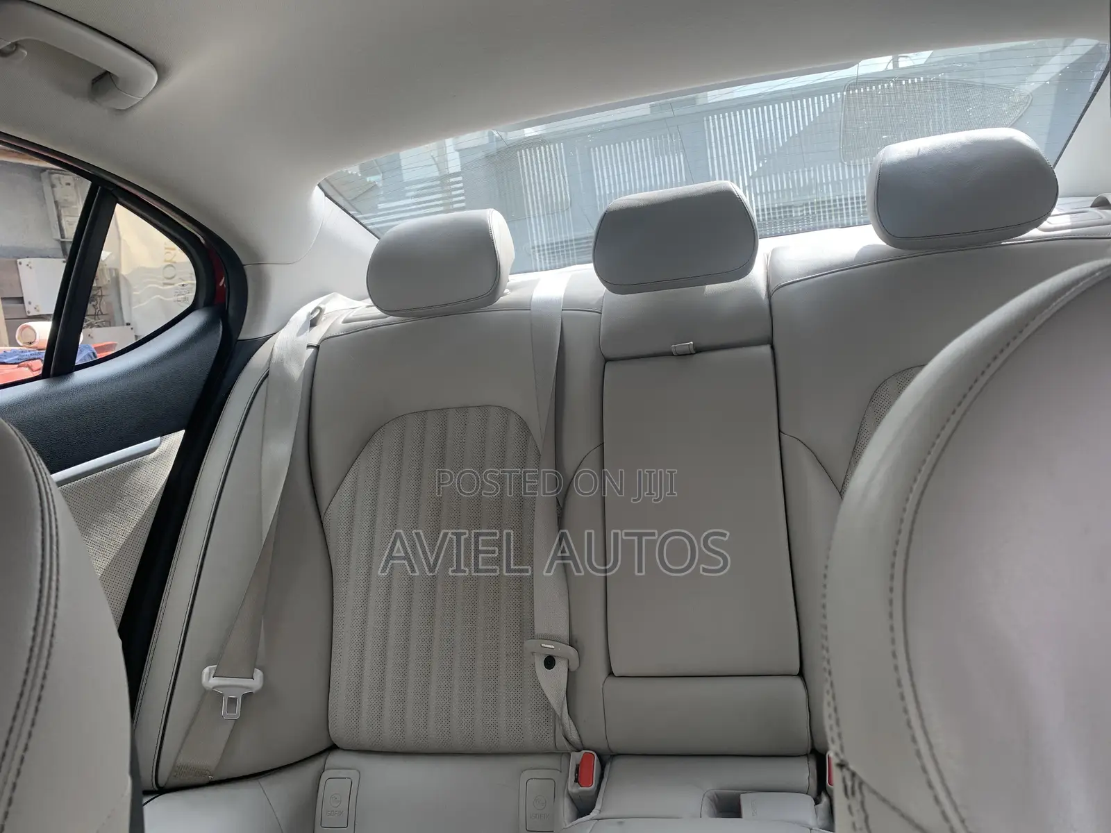 Genesis G70 3.3T Design 2019 Red