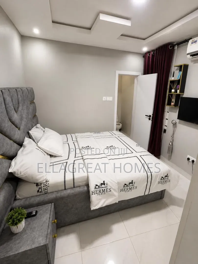 Service Apartment