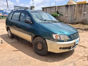 Toyota Picnic 2.0 FWD 2003 Green