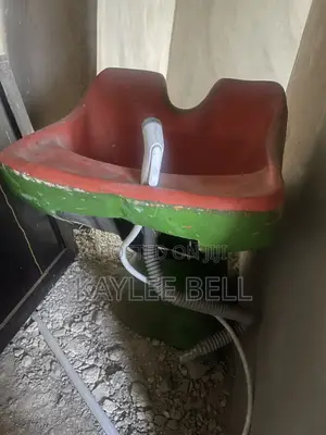 Head Washer With Seat