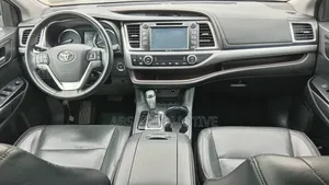 Toyota Highlander 2015 Black