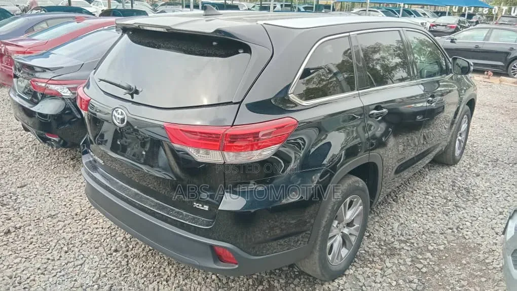 Toyota Highlander 2015 Black