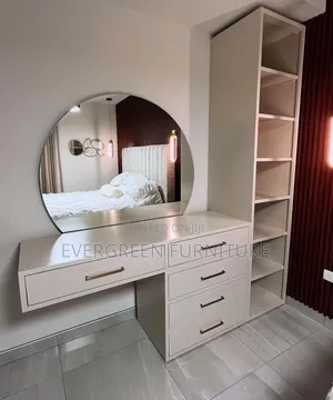 Customized Mirror Stand