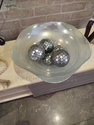 Centrepiece Glass Bowl With Silver Ornaments