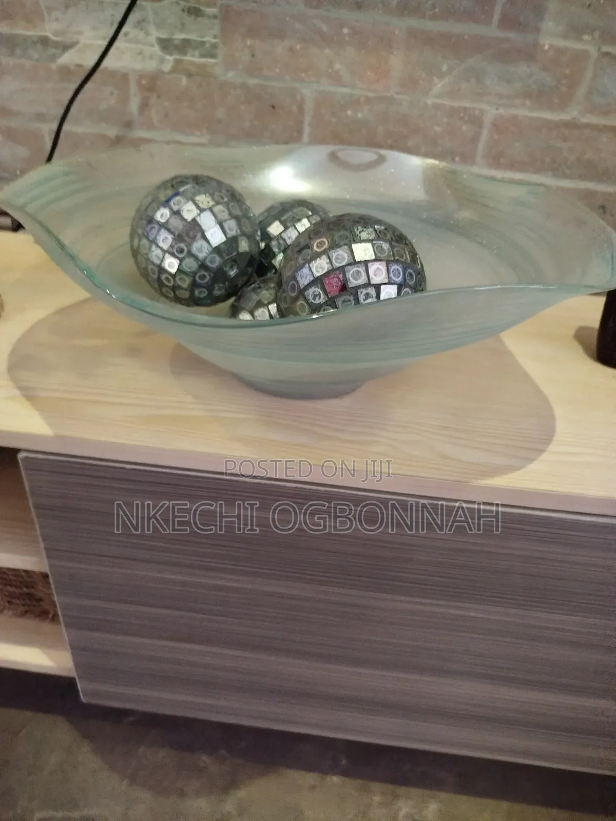 Centrepiece Glass Bowl With Silver Ornaments