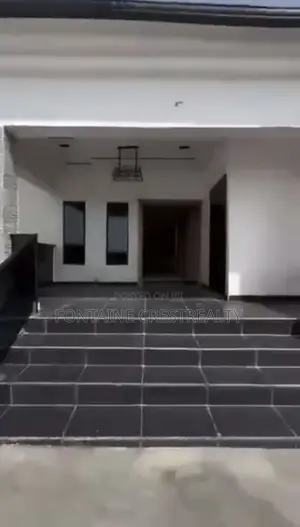 4bdrm Bungalow in Benin City for sale