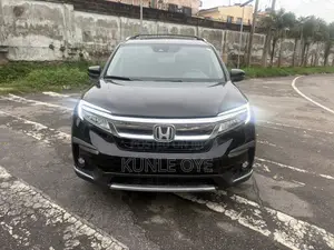 Honda Pilot Touring 8 Passenger AWD 2020 Black