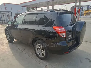 Toyota RAV4 2.5 2010 Black