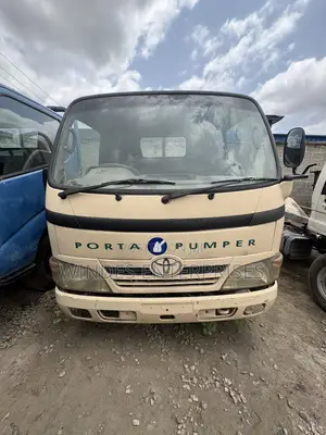 TOYOTA DYNA Truck LowBed 1.5Tons