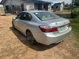Honda Accord EX 4dr Sedan FWD (2.4L 4cyl 2A) 2013 Silver