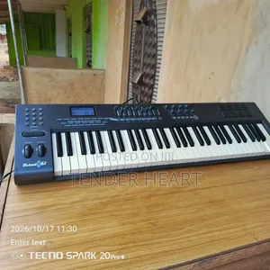 M-Audio Axiom 69