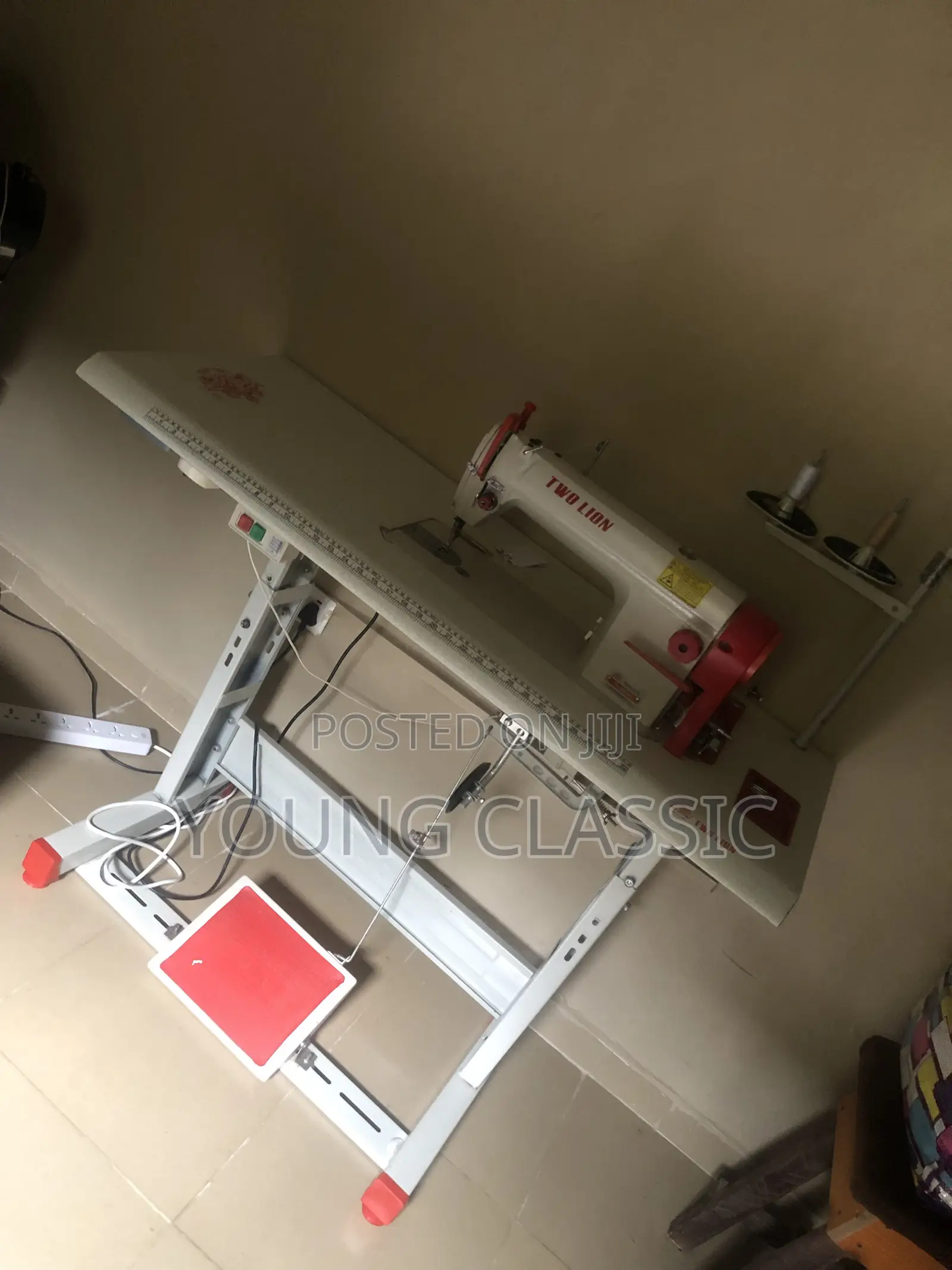 Industrial Straight Sewing Machine