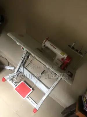 Industrial Straight Sewing Machine