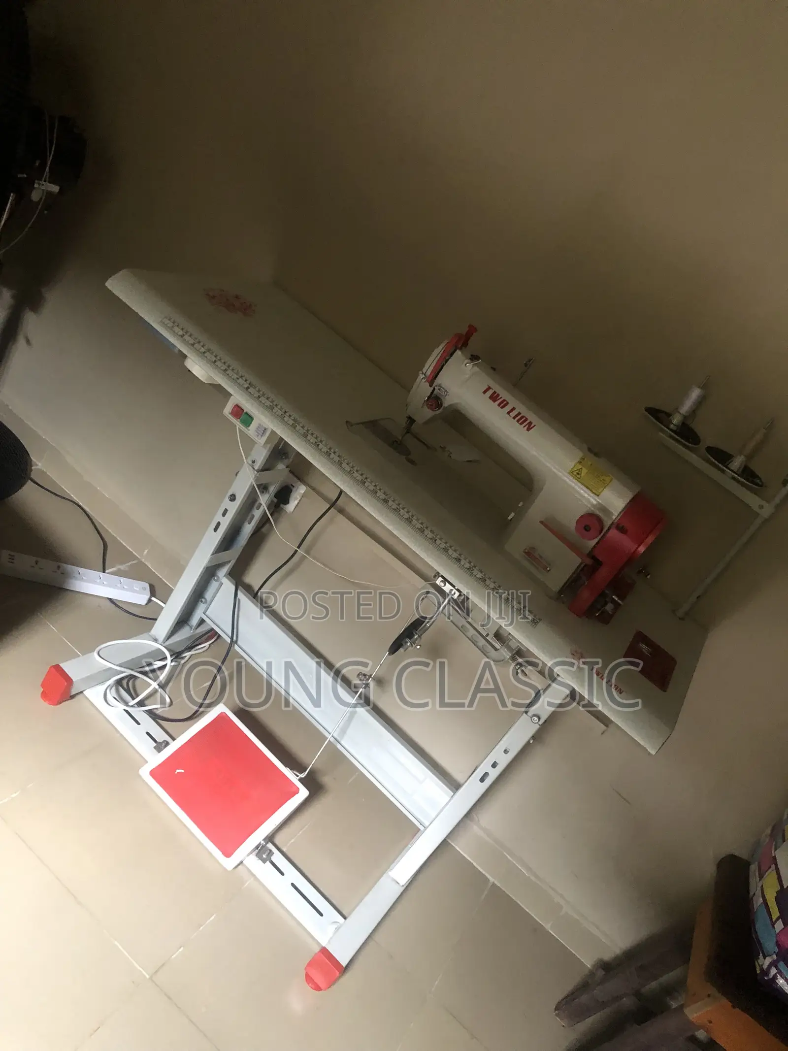 Industrial Straight Sewing Machine