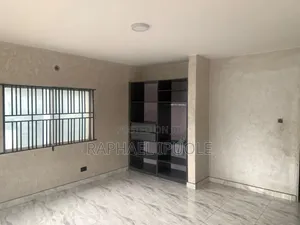3bdrm Block of Flats in Magodo Phase 2 for rent
