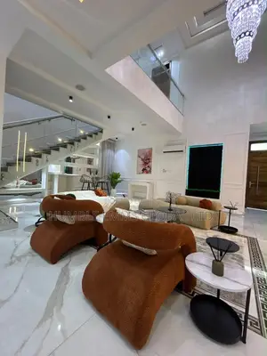 PENTAGON Apartment