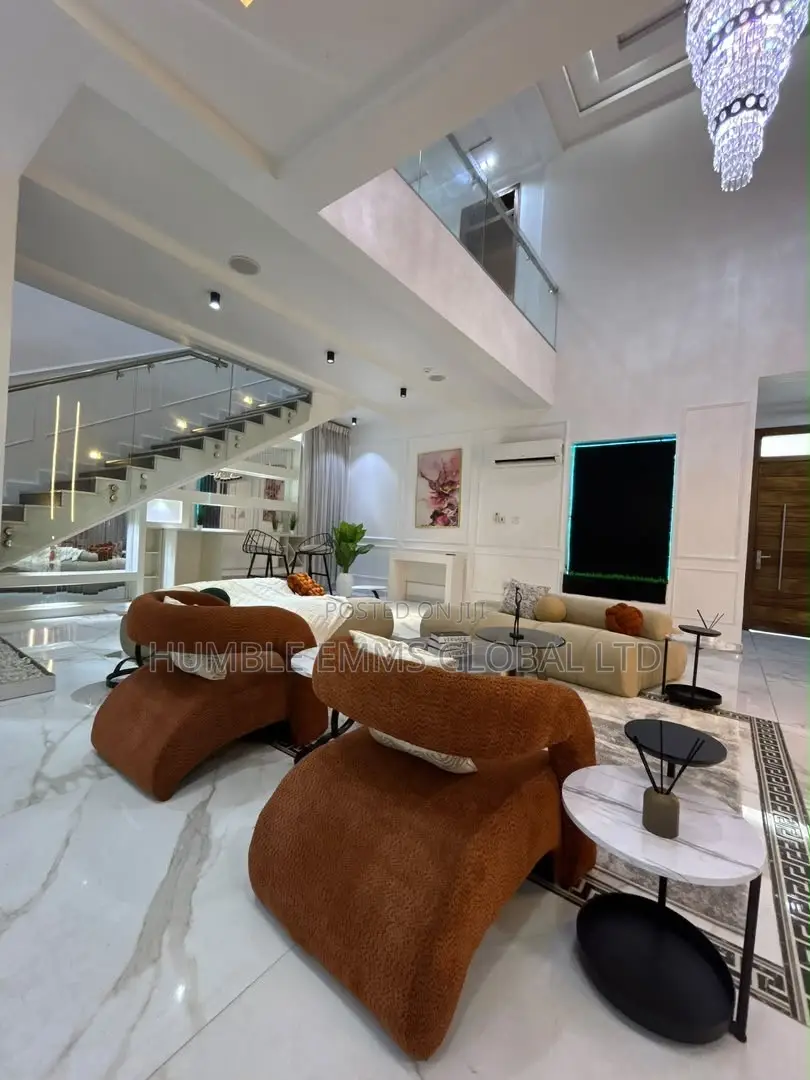 PENTAGON Apartment