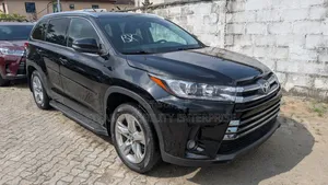 Toyota Highlander Limited Platinum V6 4x4 (3.5L 6cyl 6A) 2016 Black