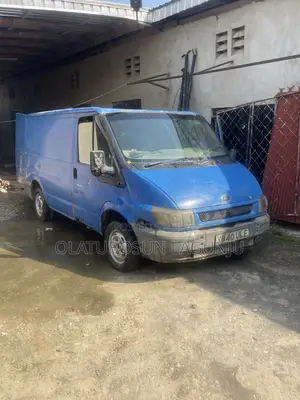 Ford Transit 2000 Blue