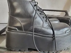 Platform Chelsea Boots