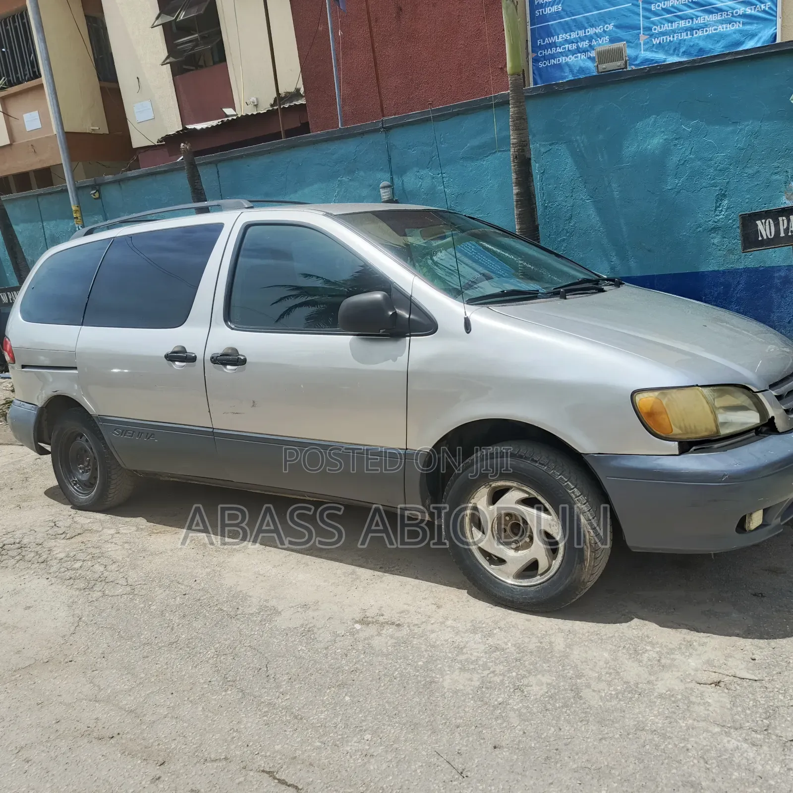 Toyota Sienna 2002 Silver
