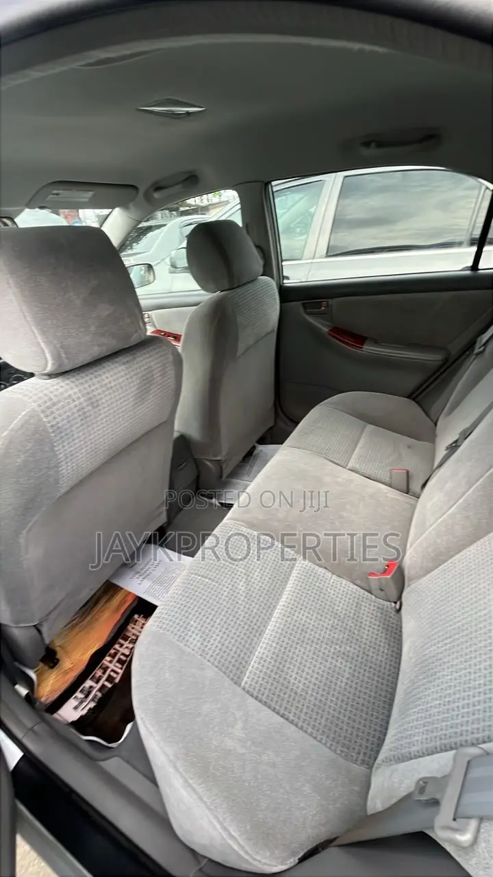 Toyota Corolla 2005 Silver