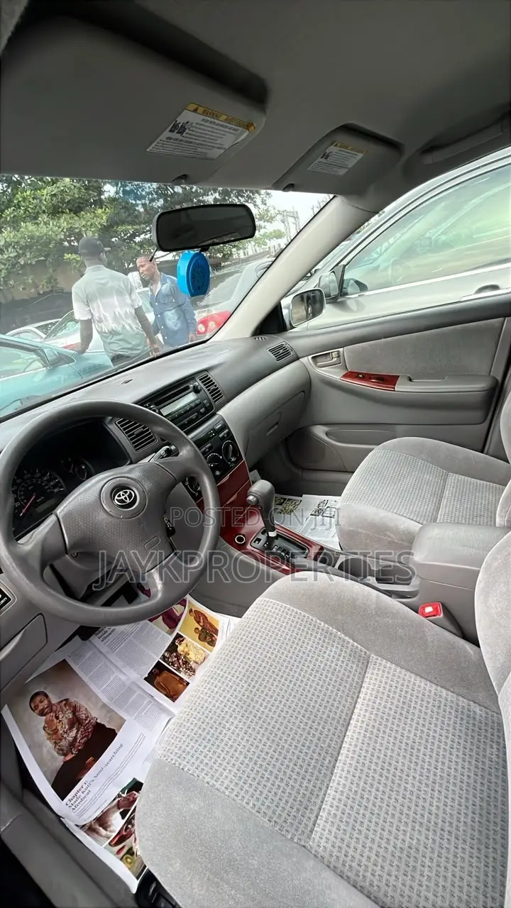 Toyota Corolla 2005 Silver