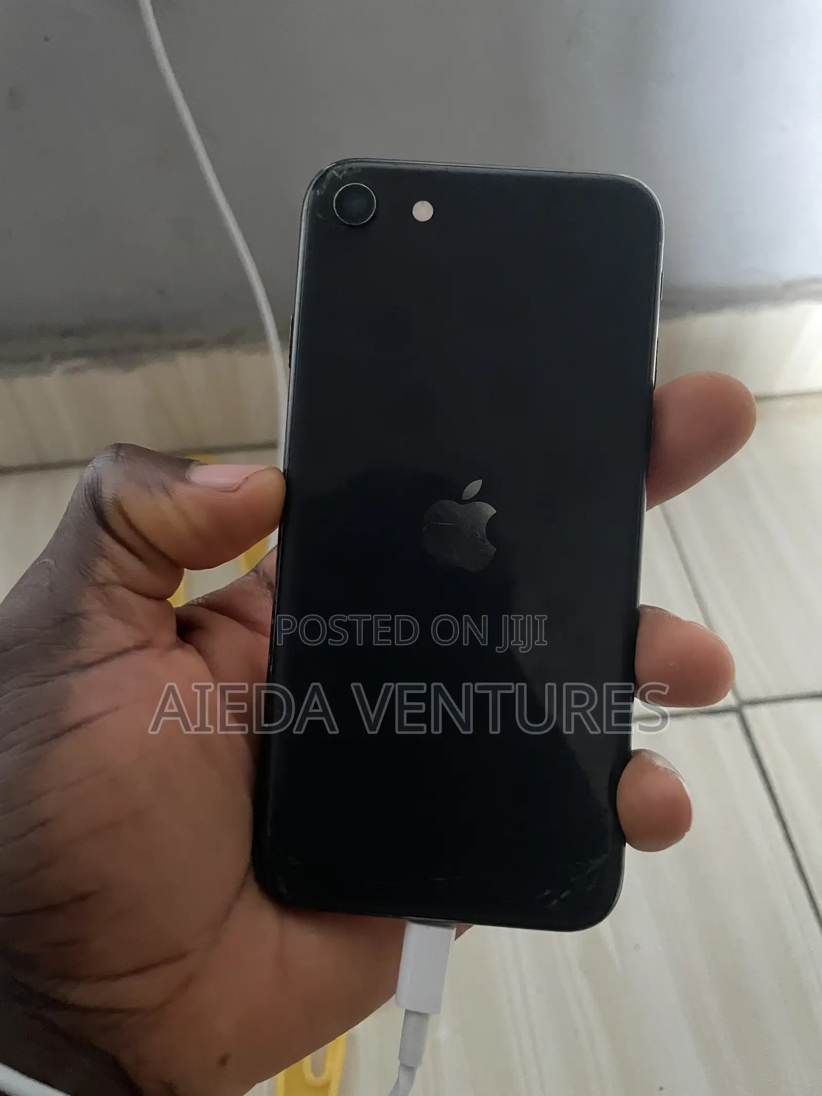 Apple iPhone SE (2020) 64 GB Black