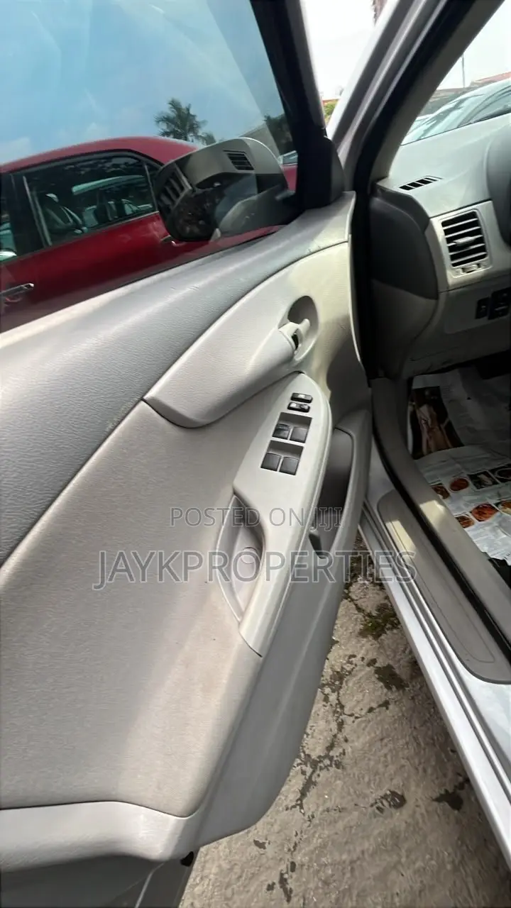 Toyota Corolla 2008 Silver