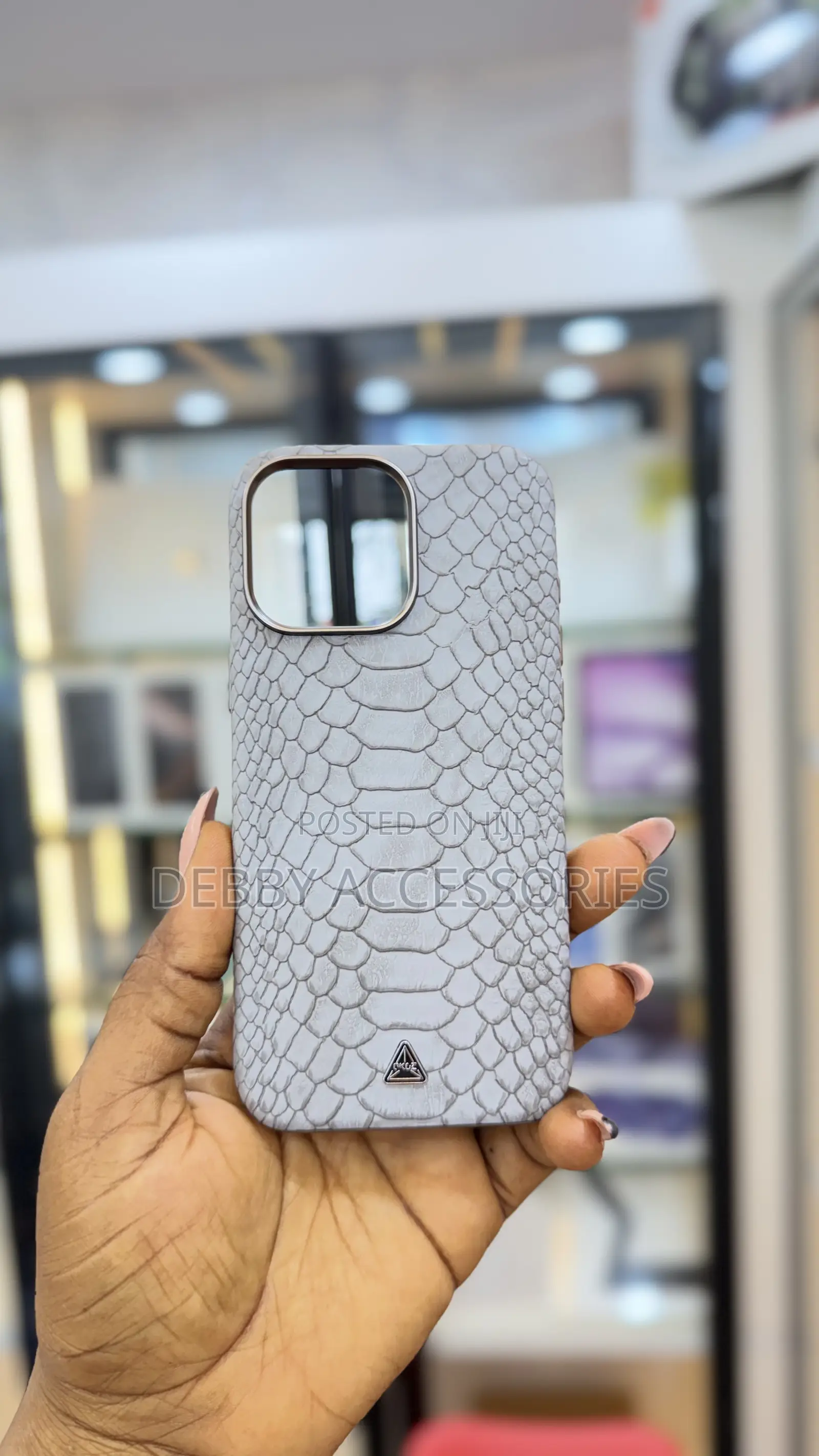 Snake Pattern Protective Phone Case /MagSafe Support