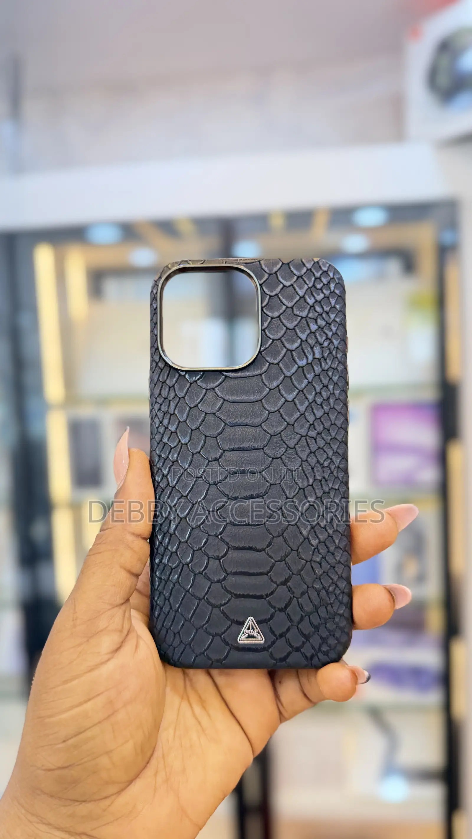 Snake Pattern Protective Phone Case /MagSafe Support