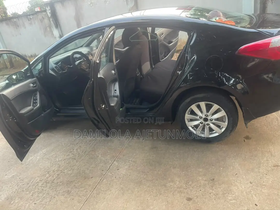 Kia Cerato 2014 Black