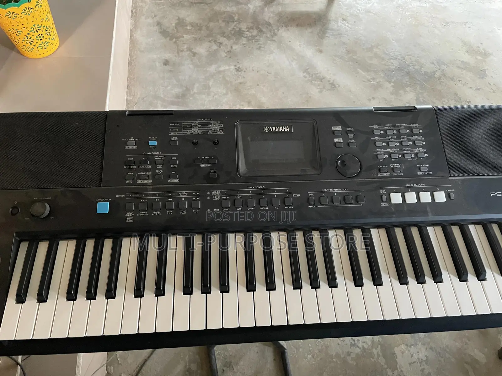 Yamaha PSR E473