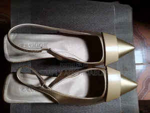 Gold Ladies High Heel Shoes