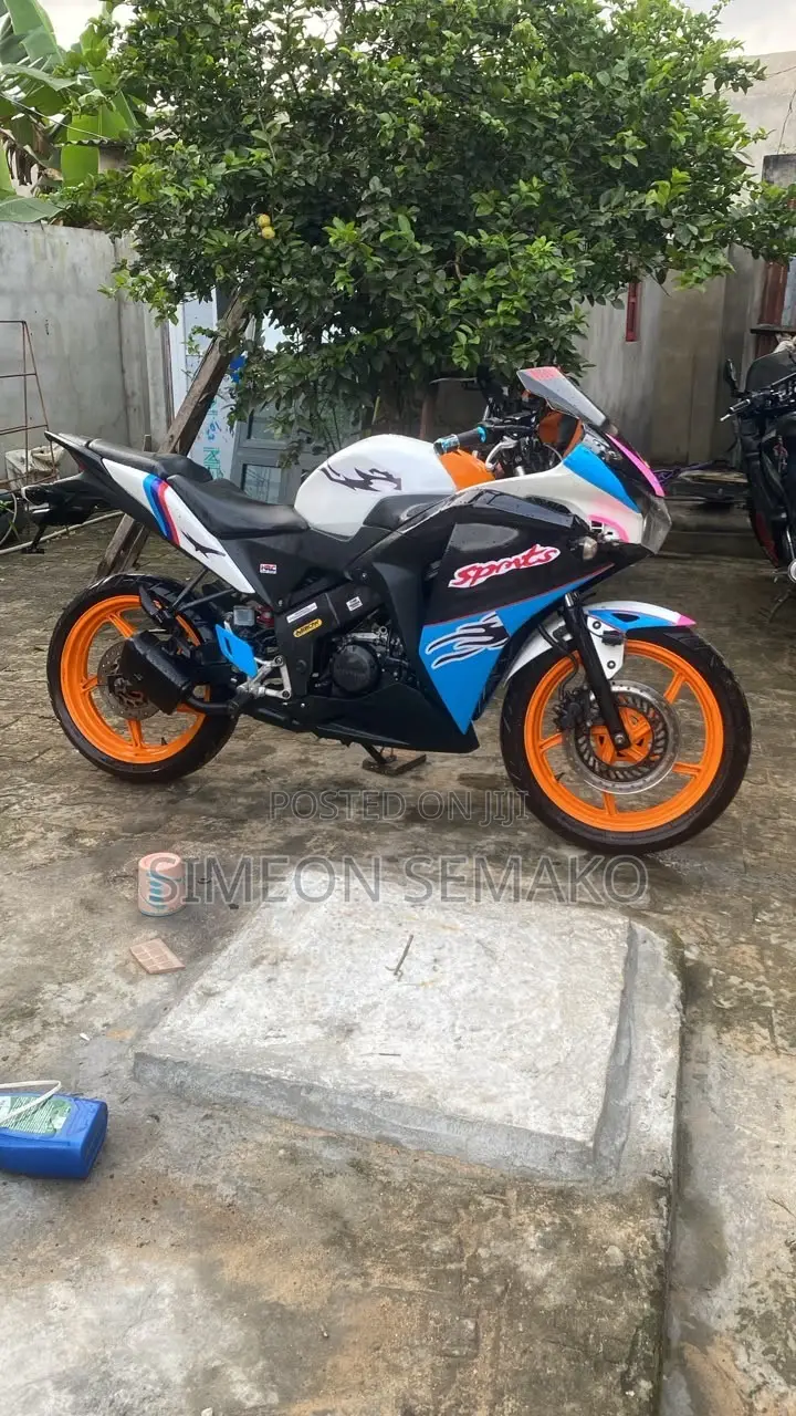 Honda CBR 2014 Orange