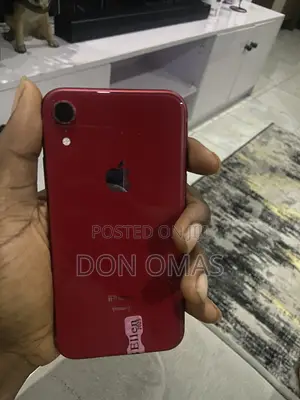 Apple iPhone XR 64 GB Red